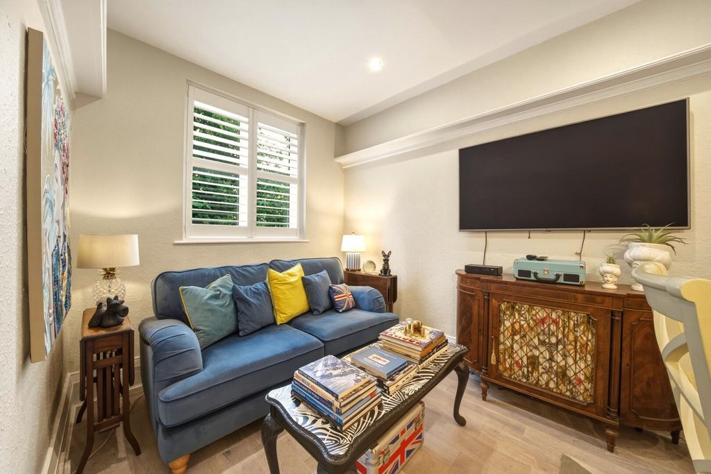 Additional image 6 of 3 bed flat for saleLucknow Avenue, Nottingham NG3