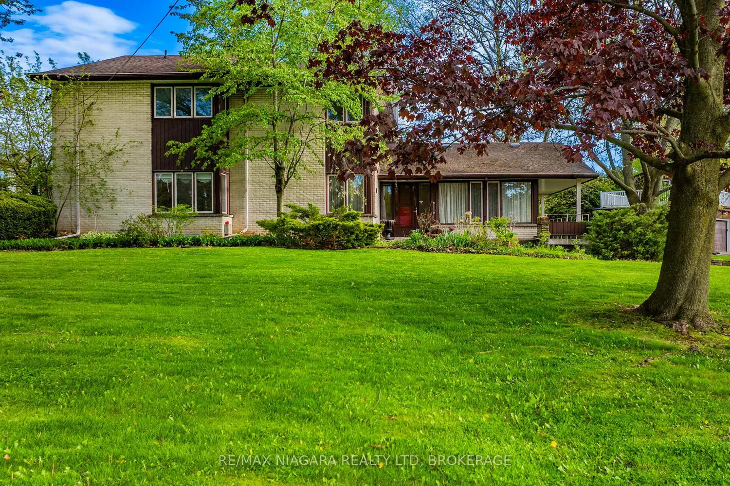 61 Melrose Drive photo 2