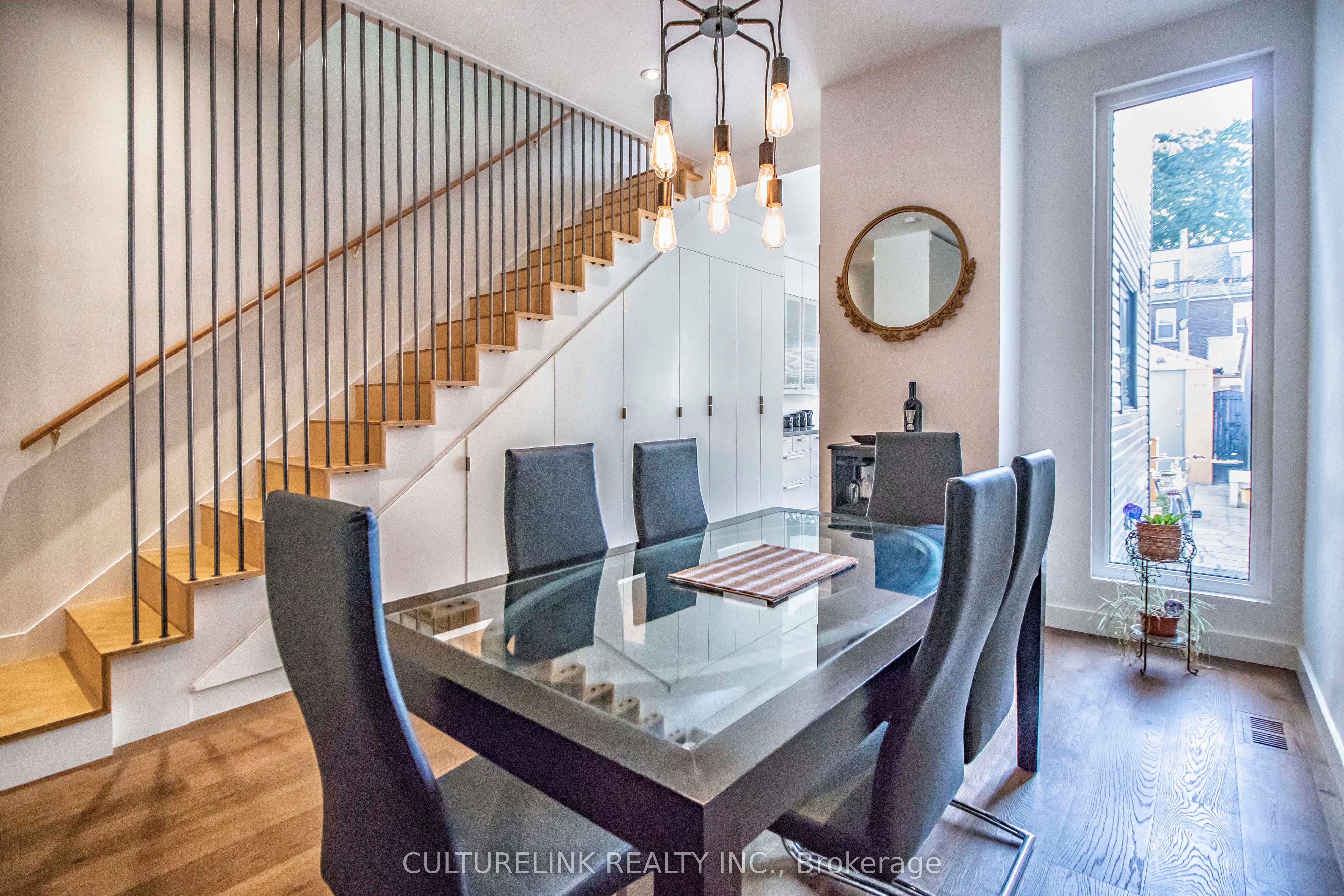 Additional image 5 of Upper-121 Montrose Avenue, Toronto, ON, M6J 2T6