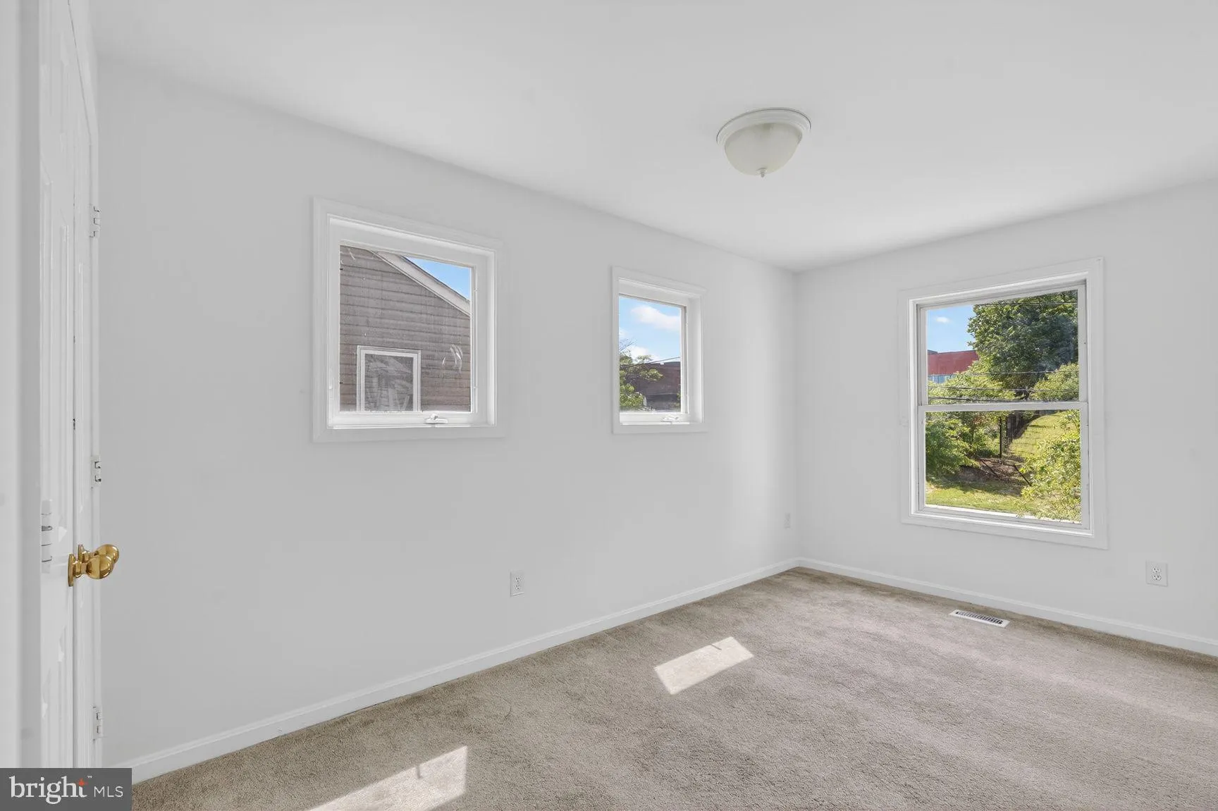 Additional image 38 of 227 54th Street NE, Washington, DC 20019