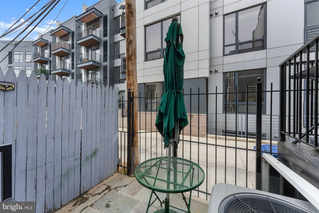 1416 Meridian Place NW Unit B, Washington, DC 20010