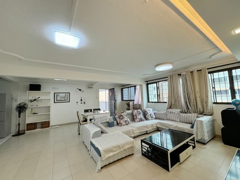 527 Hougang Avenue 6 photo 2