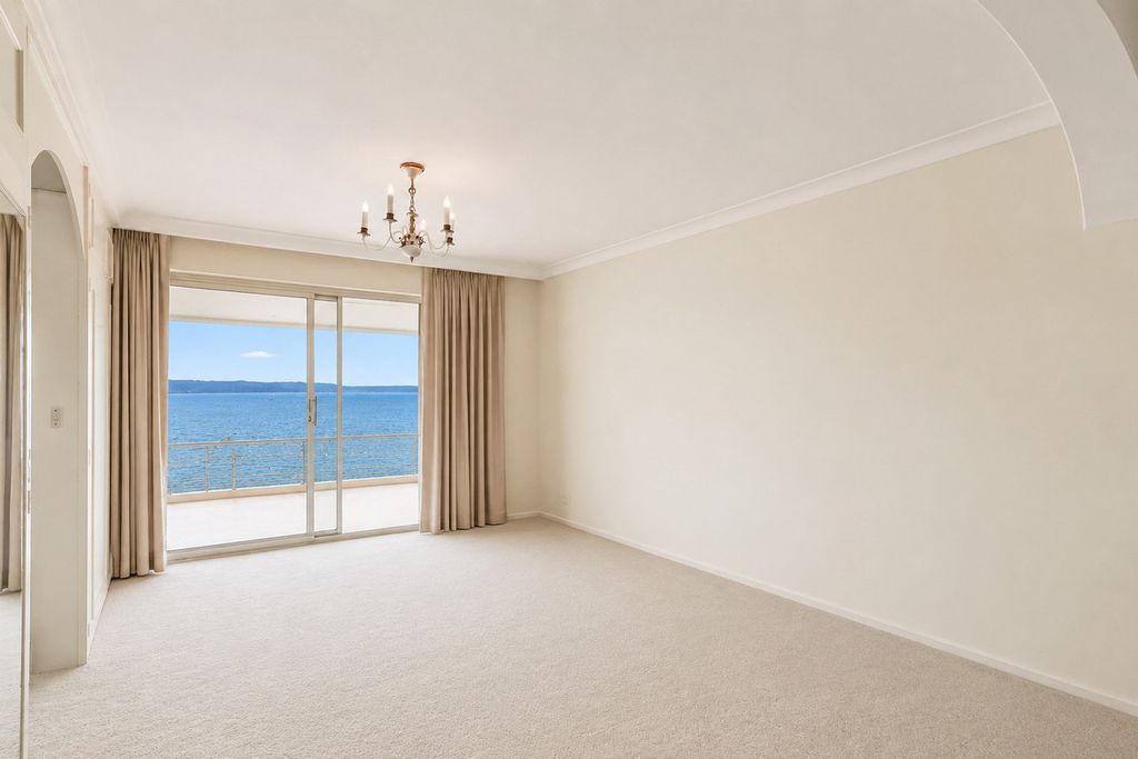 Additional image 10 of 4 bed flat for saleSandbanks Road, Poole BH14