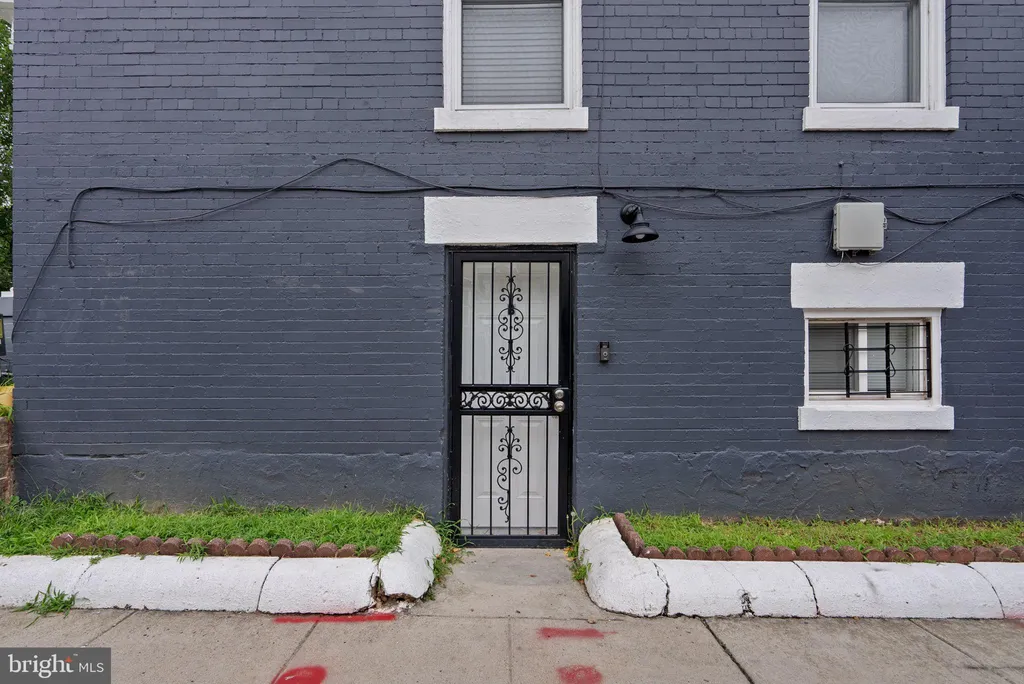 Additional image 3 of 141 Uhland Terrace NE, Washington, DC 20002