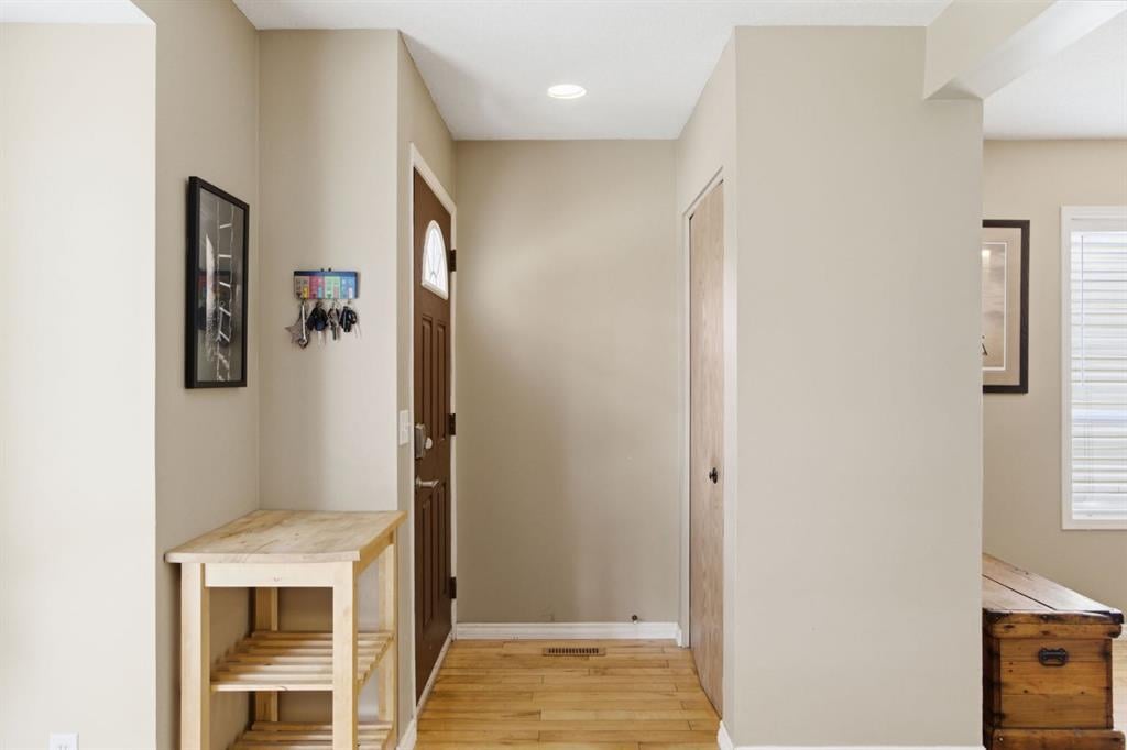 Additional image 8 of 90 Coventry Lane NE, Calgary, AB, T3K4G4