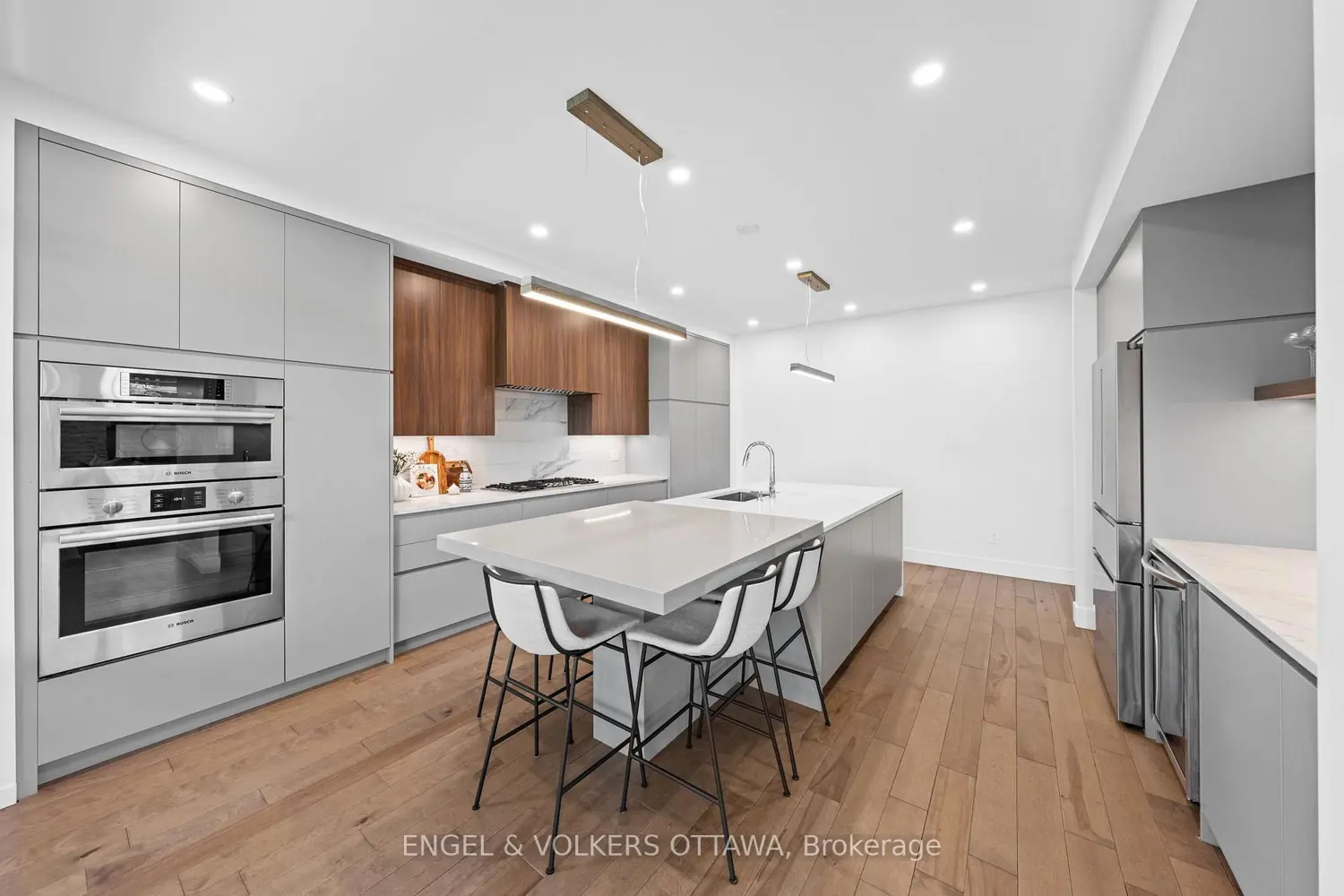 620 Rowanwood Avenue photo 4