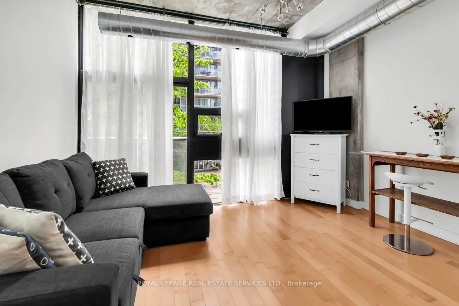 60 Bathurst Street 210 photo 5