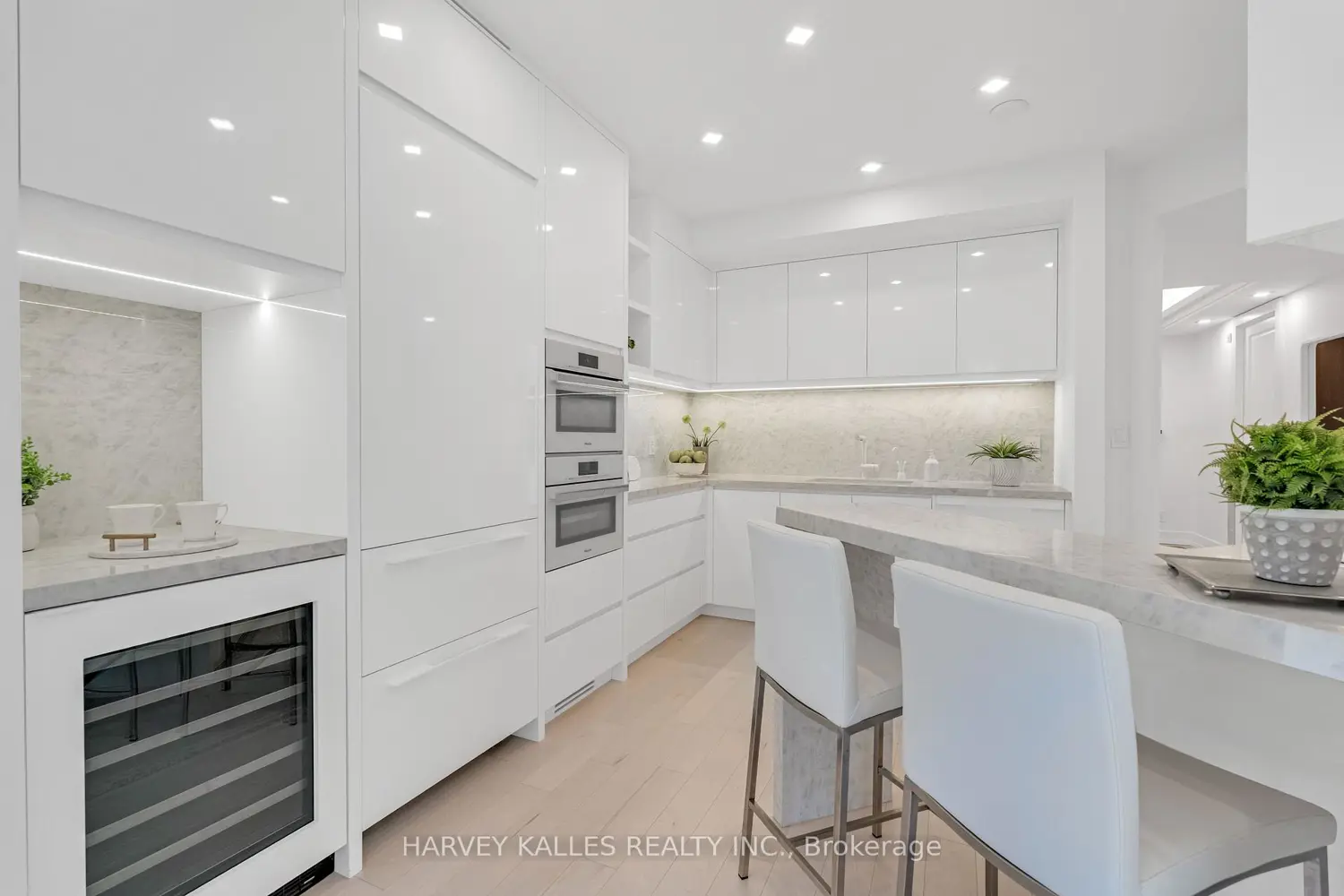 10 Bellair Street 603
