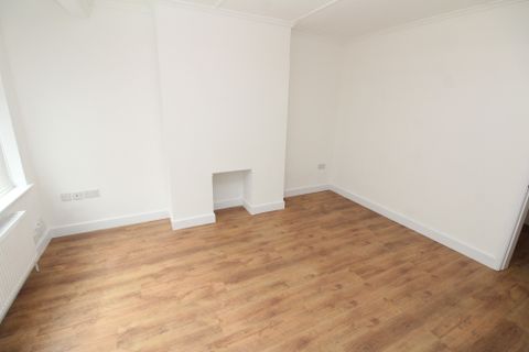 Radnor Avenue, Welling DA16