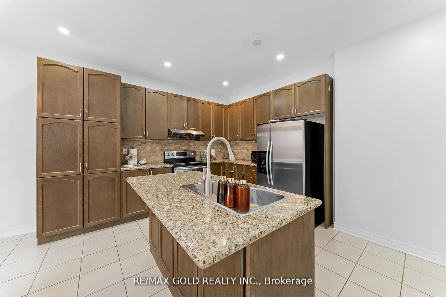 Additional image 8 of 36 Ocean Ridge Drive