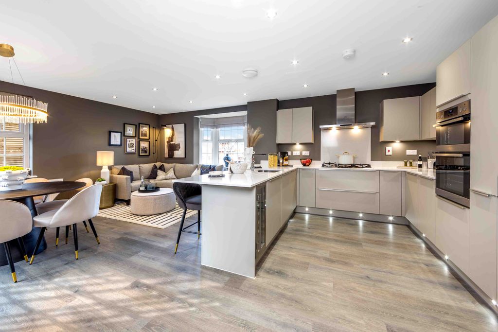5 bed detached house for sale"Earlswood" at Sandwich Road, Deal CT14
