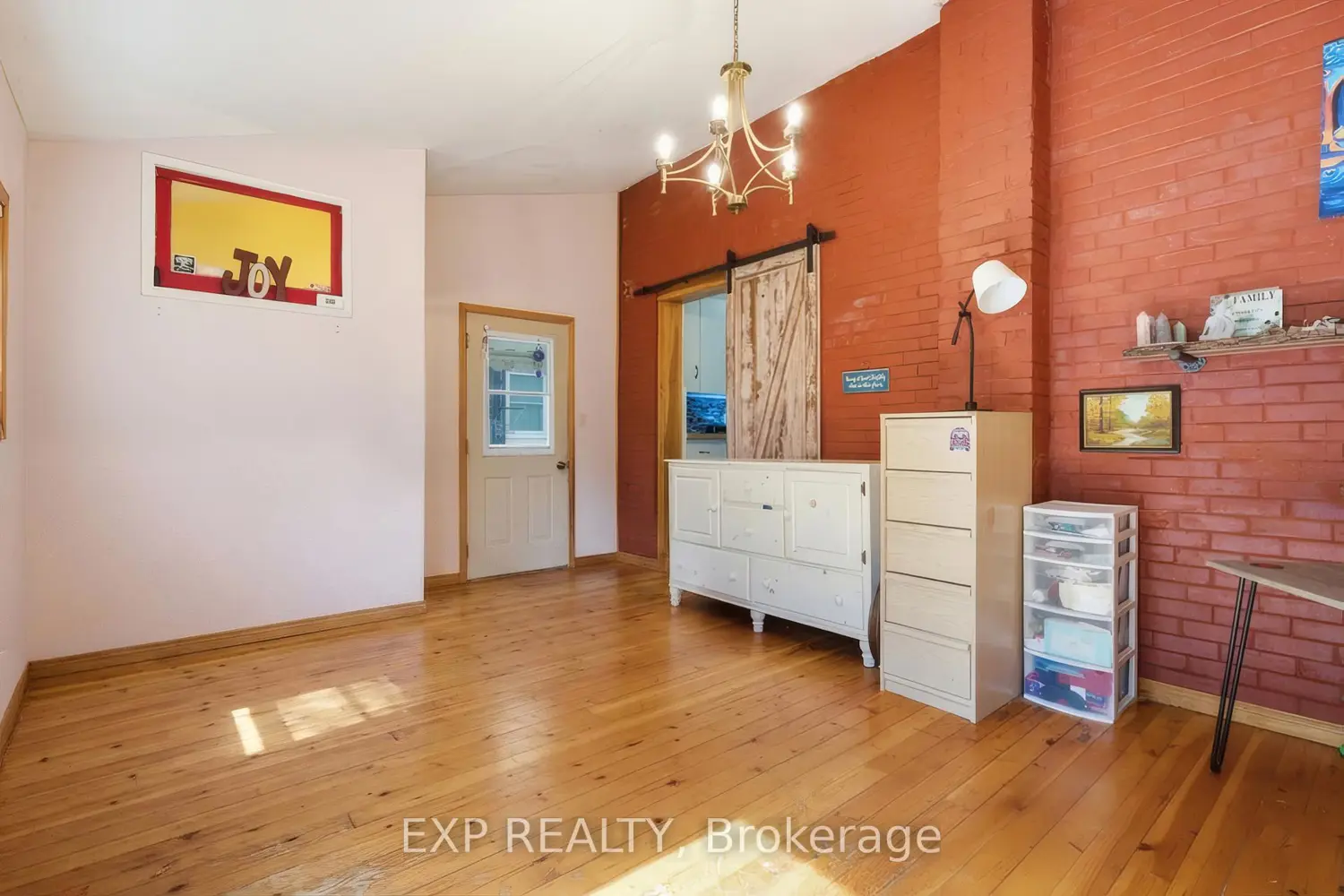 Additional image 11 of 572 Downie Street