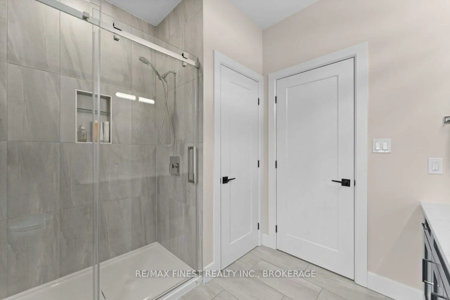 Additional image 13 of 2772 Delmar Street