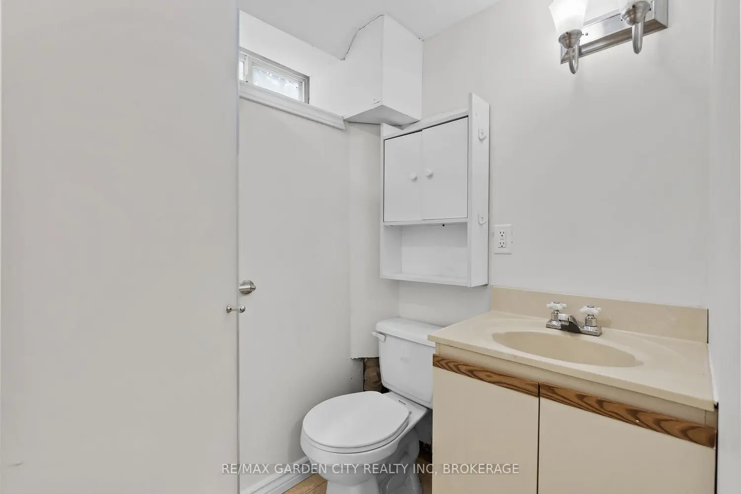 Additional image 15 of 94 Tupper Drive