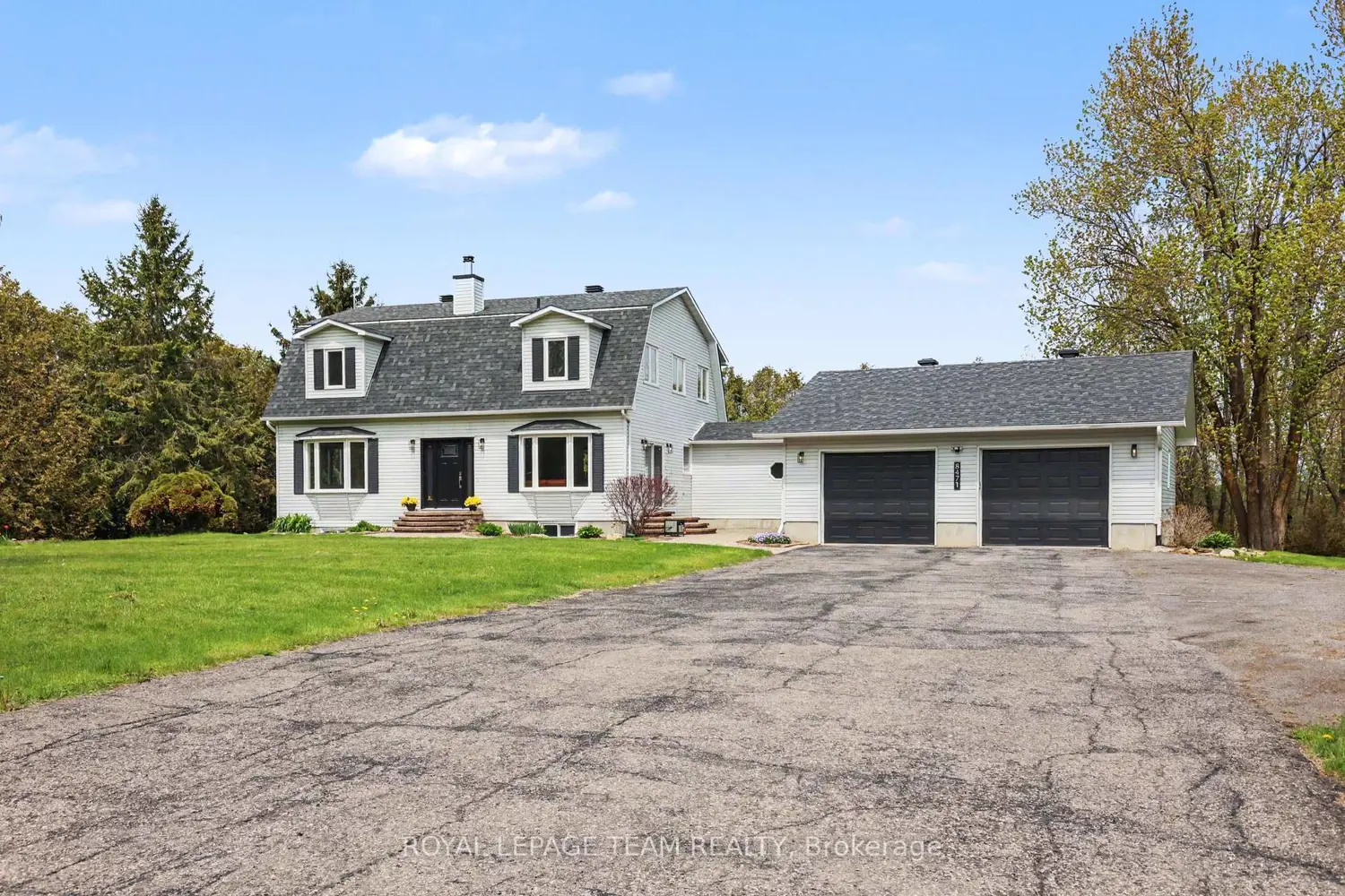 8471 Marionville Road photo 2
