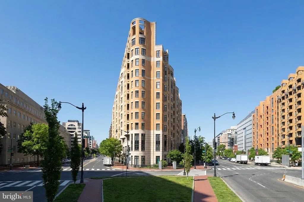 Additional image 23 of 400 Massachusetts Avenue NW Unit 622, Washington, DC 20001