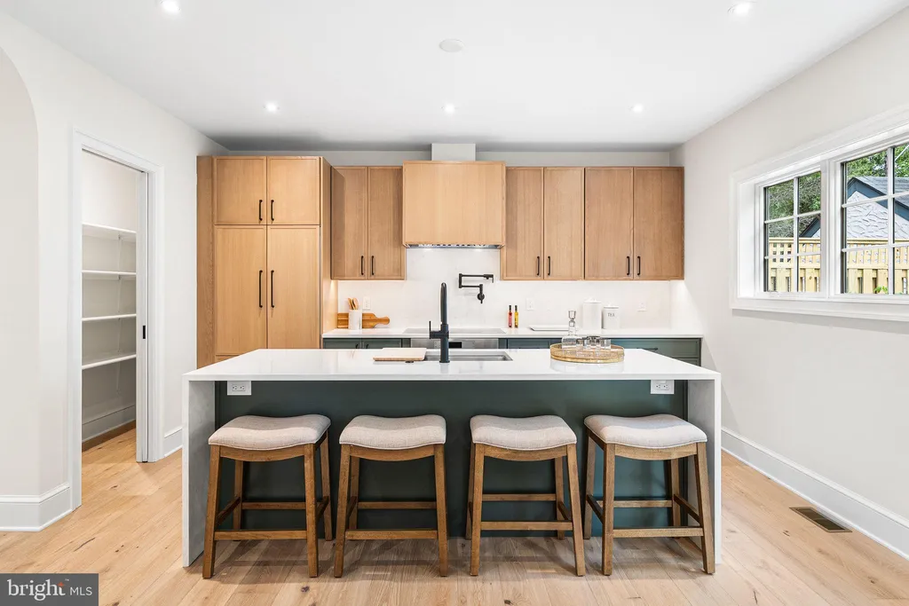 Additional image 33 of 3822 Van Ness Street NW, Washington, DC 20016