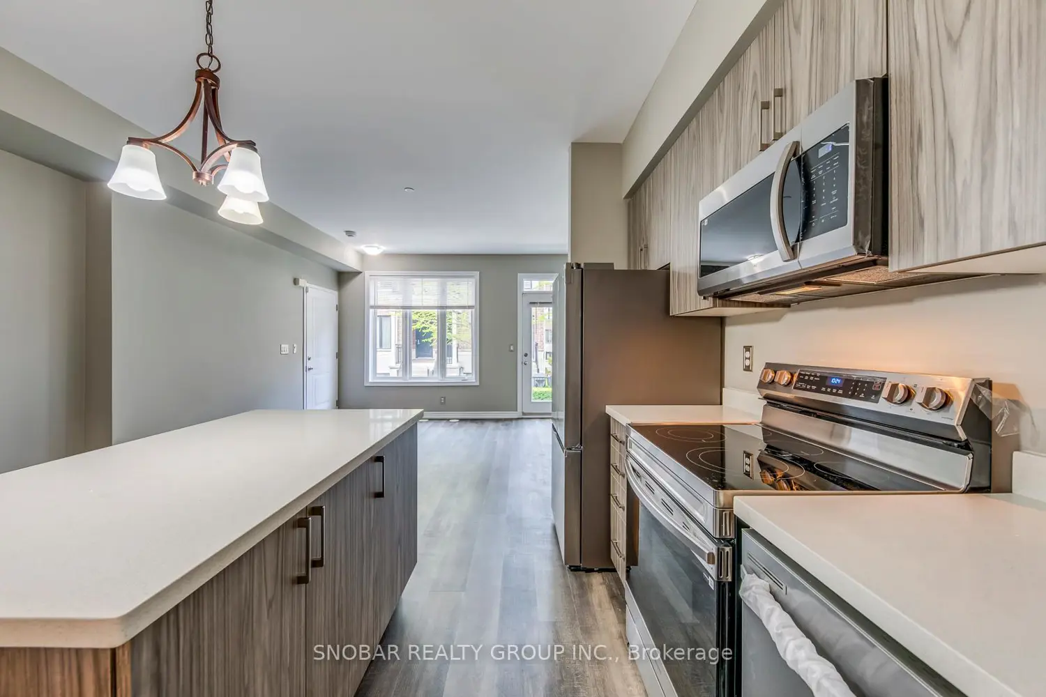 10 Carnation Avenue 13 photo 5