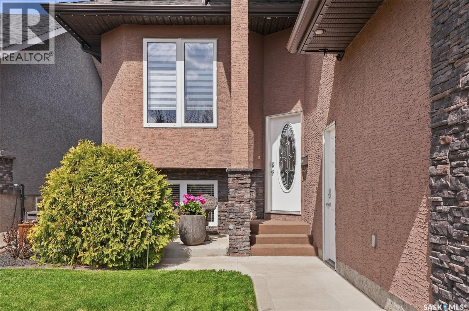 Additional image 4 of 826 Rempel Crescent, Saskatoon, SK, S7T0M5
