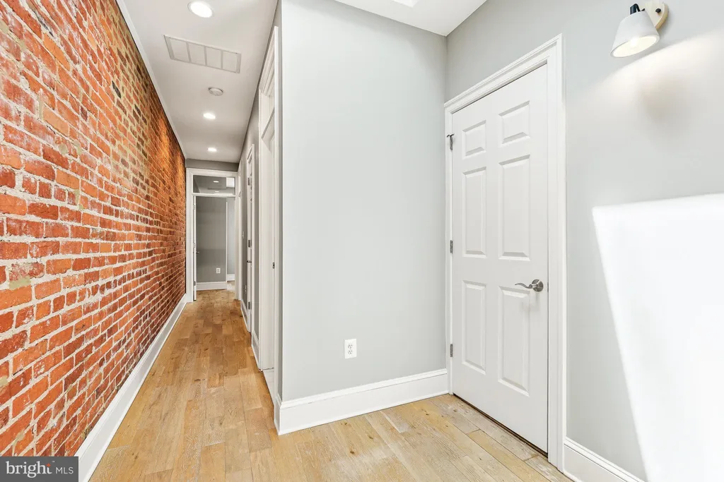Additional image 29 of 822 11th Street NE, Washington, DC 20002
