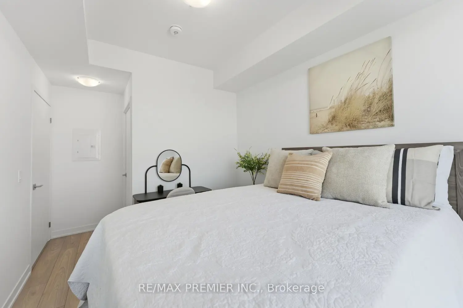 Additional image 5 of 10 Abeja Street 1512
