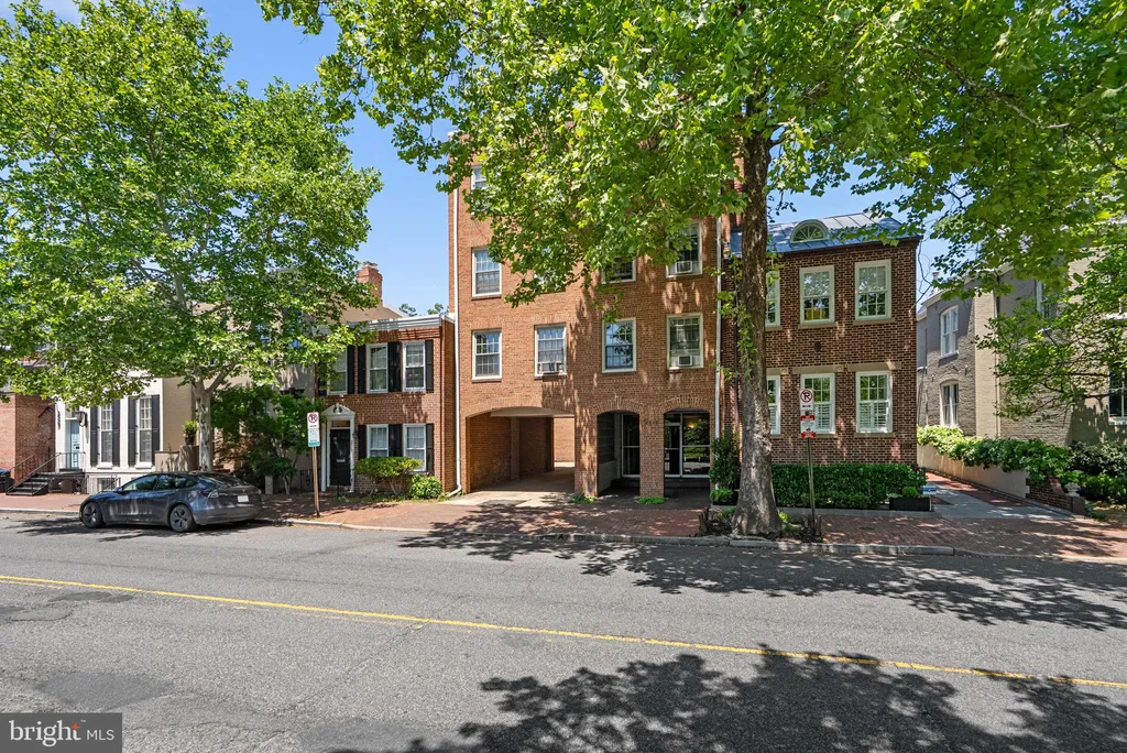 Additional image 3 of 2515 P Street NW Unit 404, Washington, DC 20007