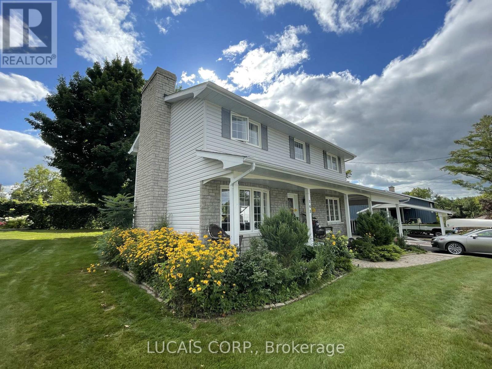 163 STEVENSON CRESCENT