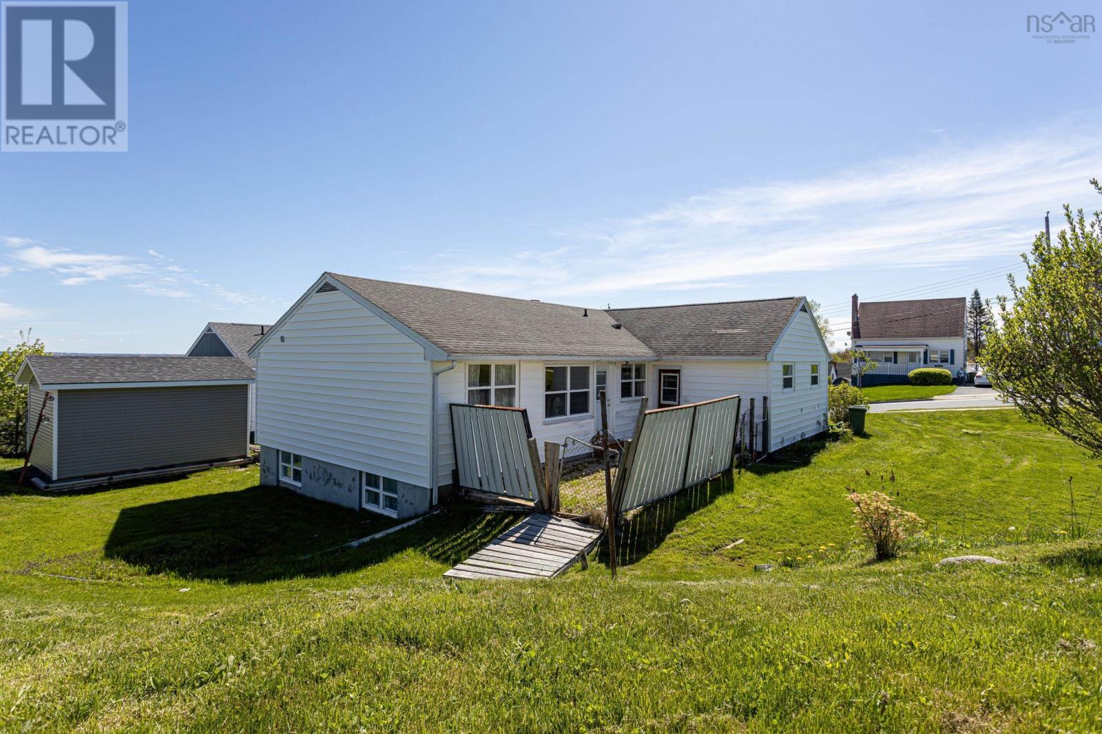 Additional image 4 of 32 Arvida Avenue, Halifax, NS, B3R1K6