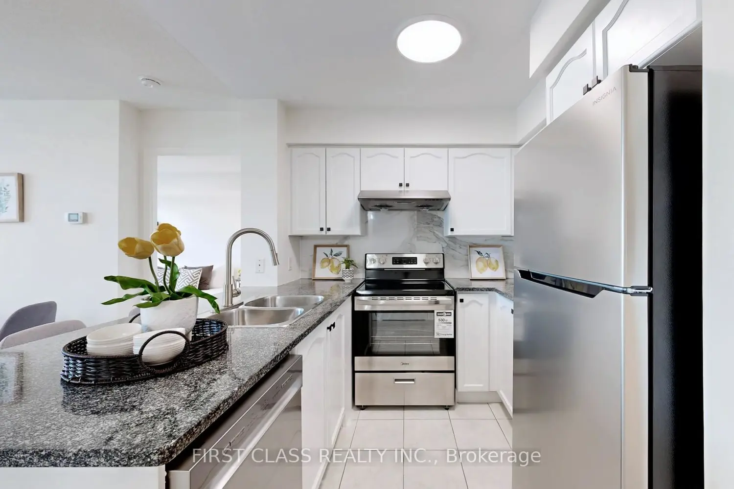 68 Grangeway Avenue 1112 photo 3