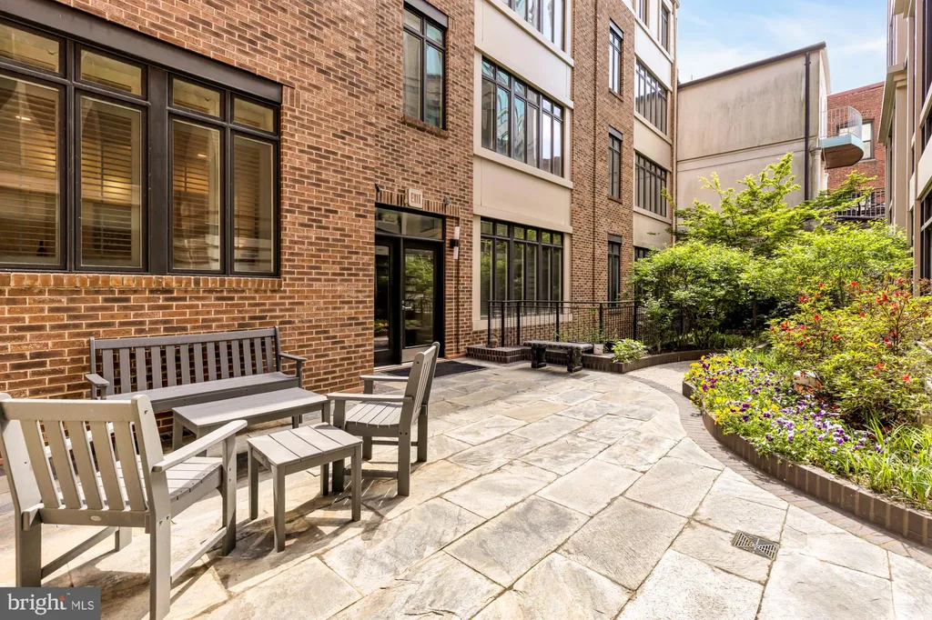 Additional image 26 of 2818 Connecticut Avenue NW Unit 7, Washington, DC 20008