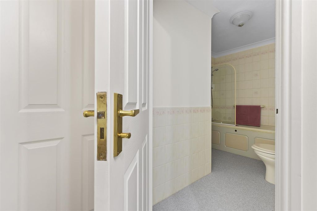 Additional image 8 of 1 bed flat for saleCarnegie Court, 17 Springs Lane, Ilkley LS29