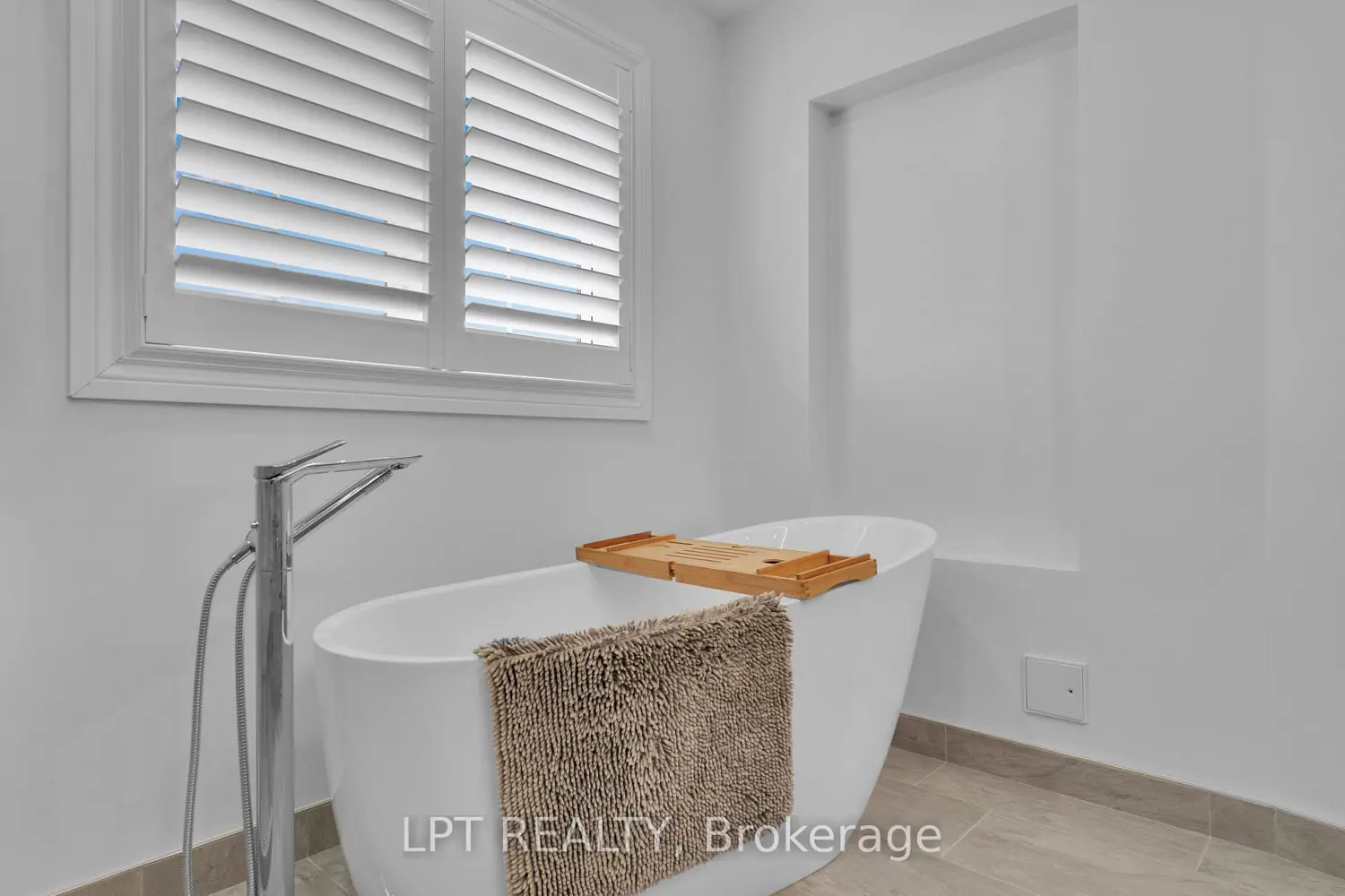 804 Hauteview Drive photo 2