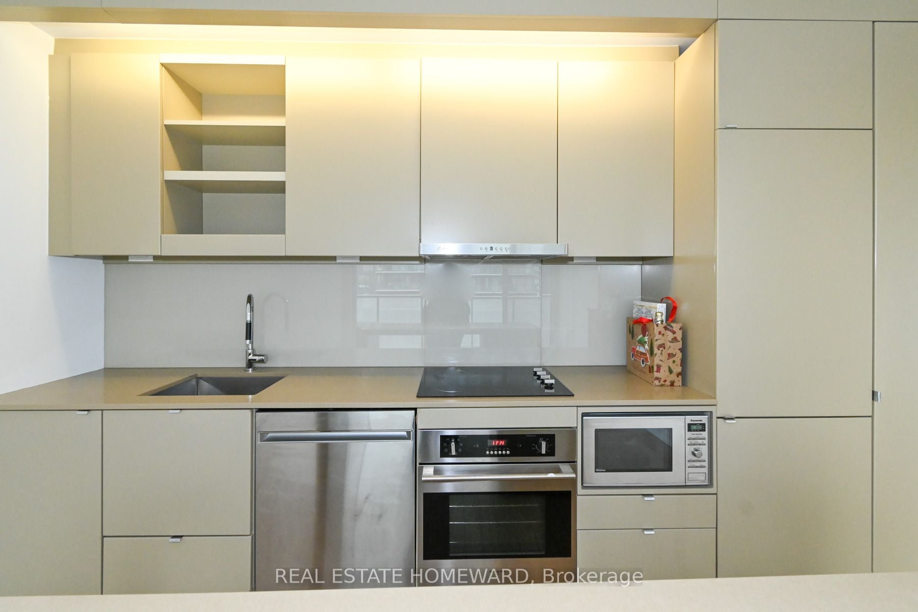Additional image 2 of 3207-101 Peter Street W, Toronto, ON, M5V 0G6