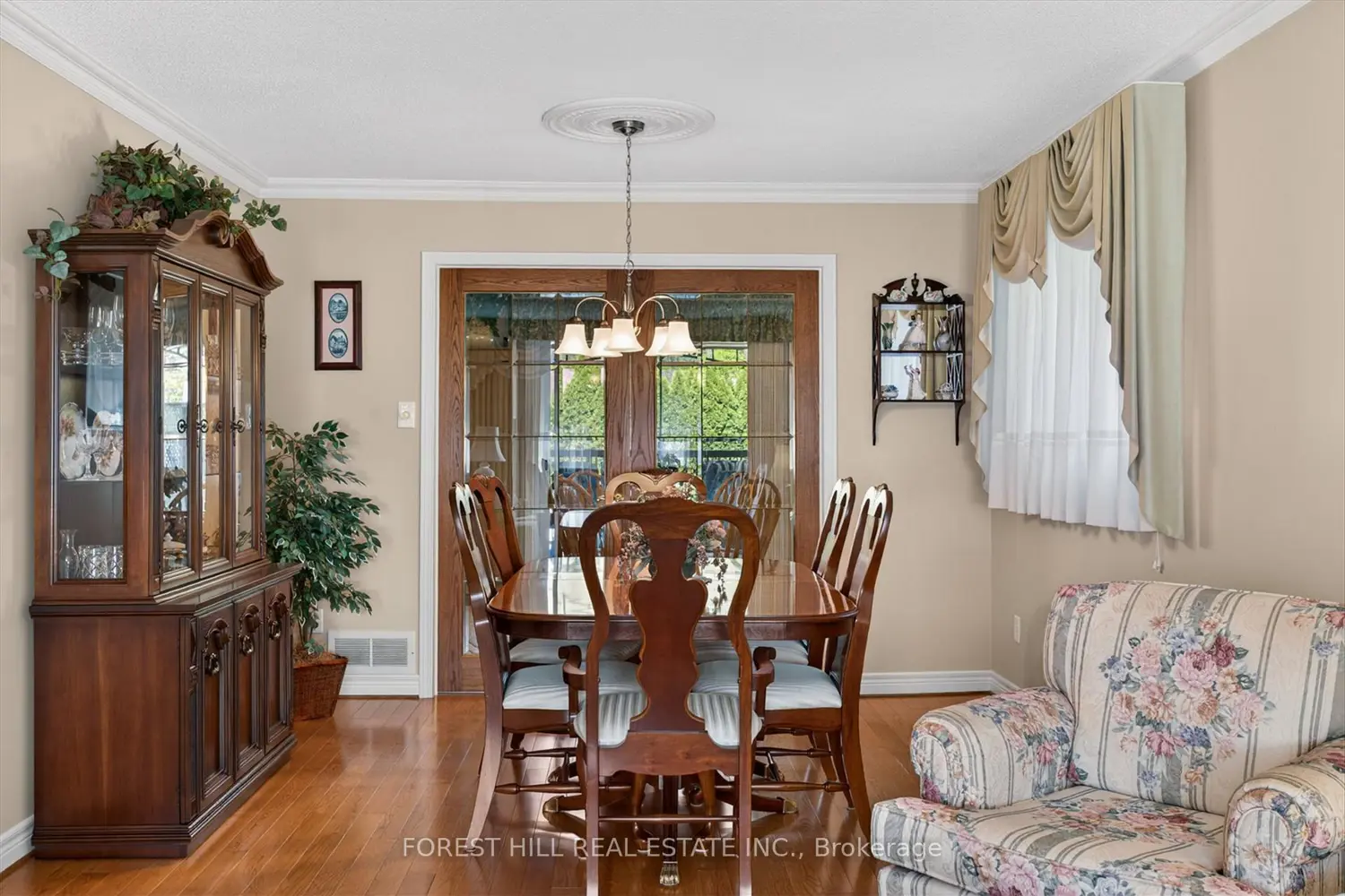 Additional image 5 of 2212 Lorraine Drive