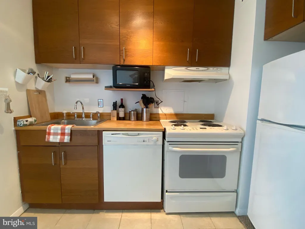 Additional image 4 of 1435 4th Street SW Unit B602, Washington, DC 20024