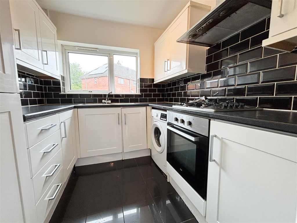 Additional image 9 of 2 bed flat for saleJohnson Place, Stoke-On-Trent ST6