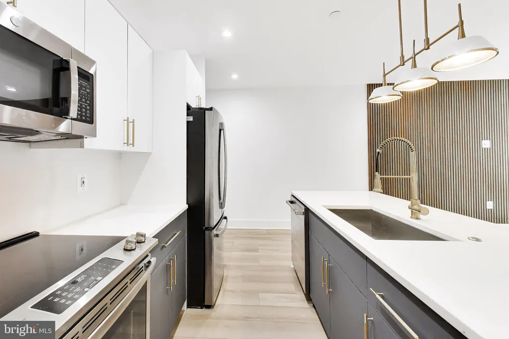 Additional image 10 of 4411 1/2 Illinois Avenue NW Unit B, Washington, DC 20011