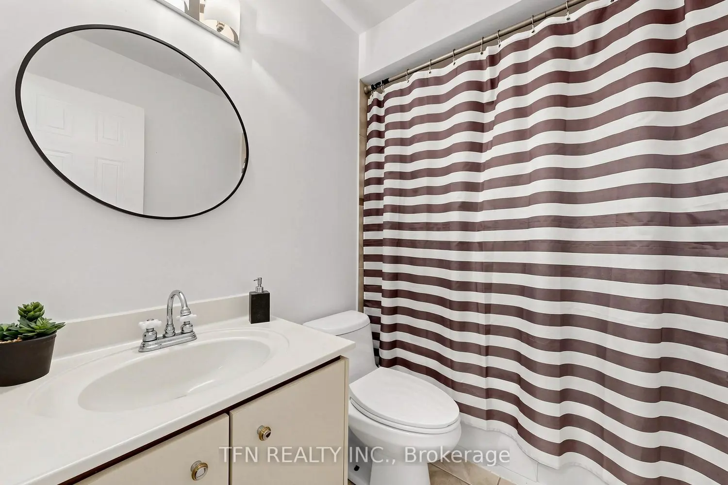 Additional image 13 of 48 Beaumont Place 58