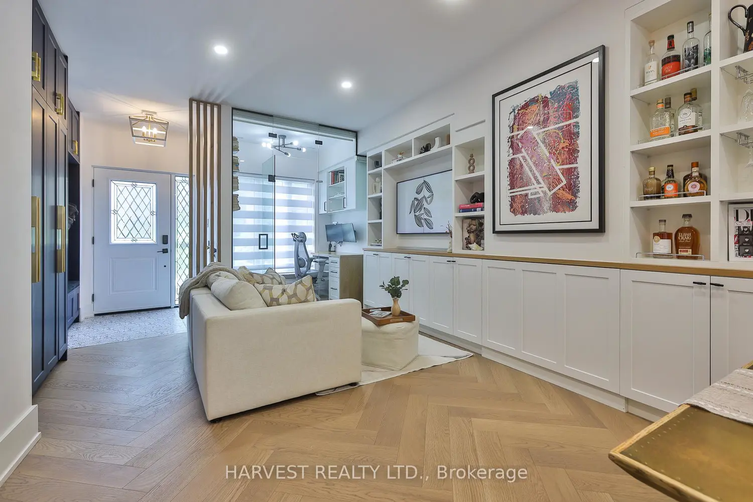 109 Helendale Avenue photo 2