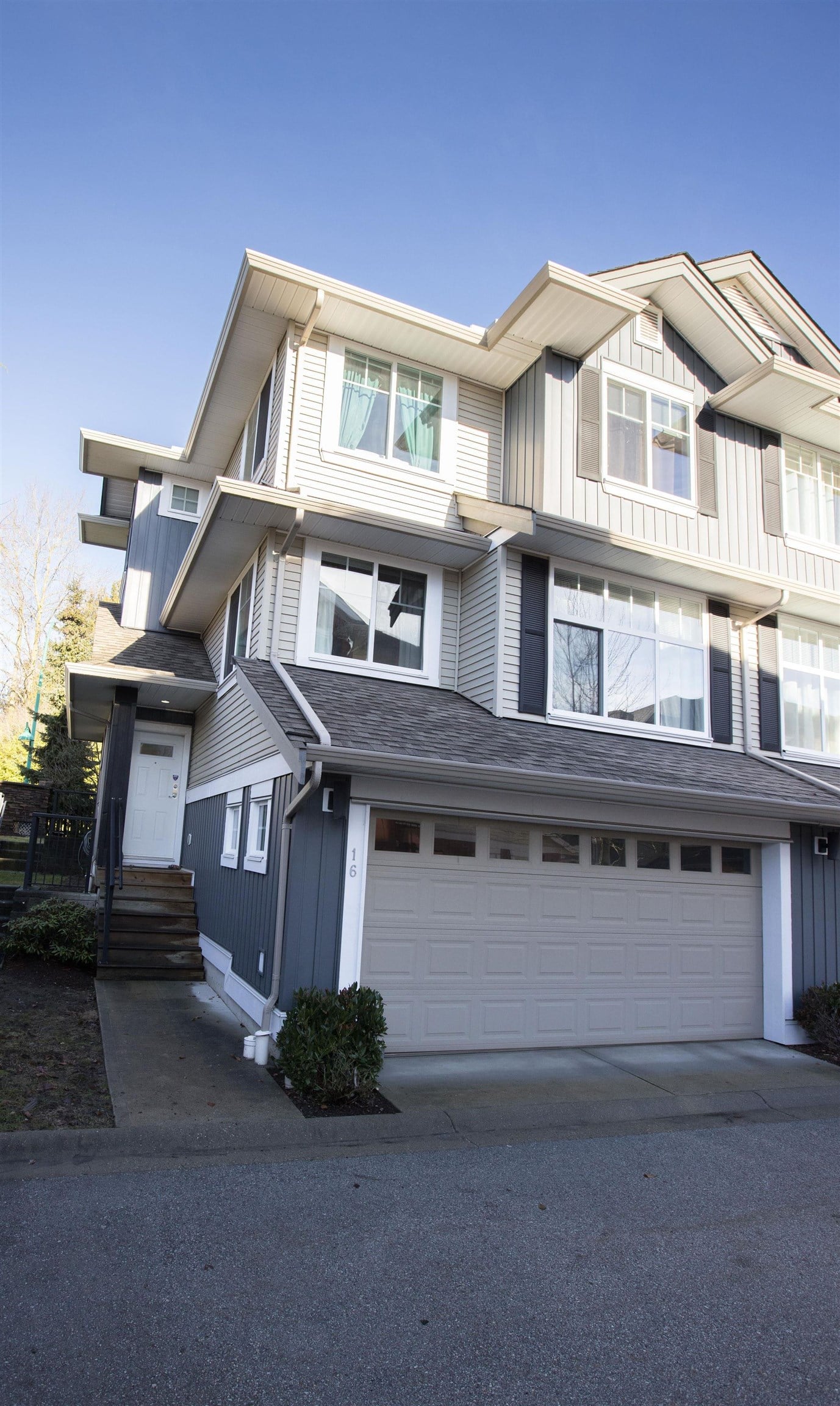 16-6956 193 Street, Surrey, BC, V4N 6E7