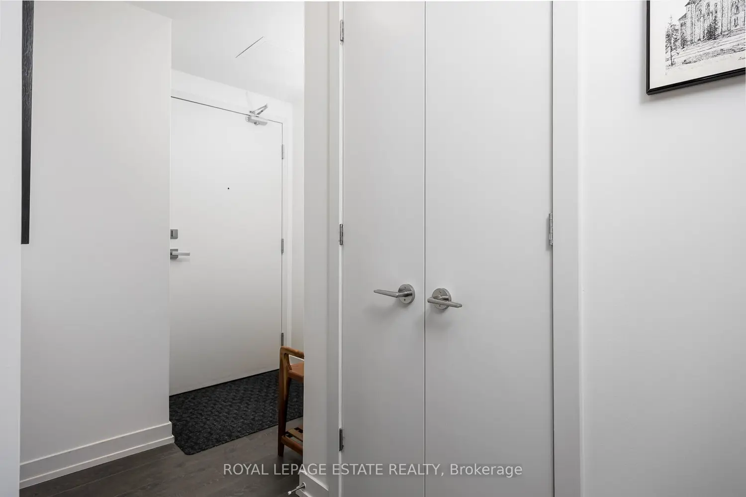 90 Glen Everest Road 611 photo 2
