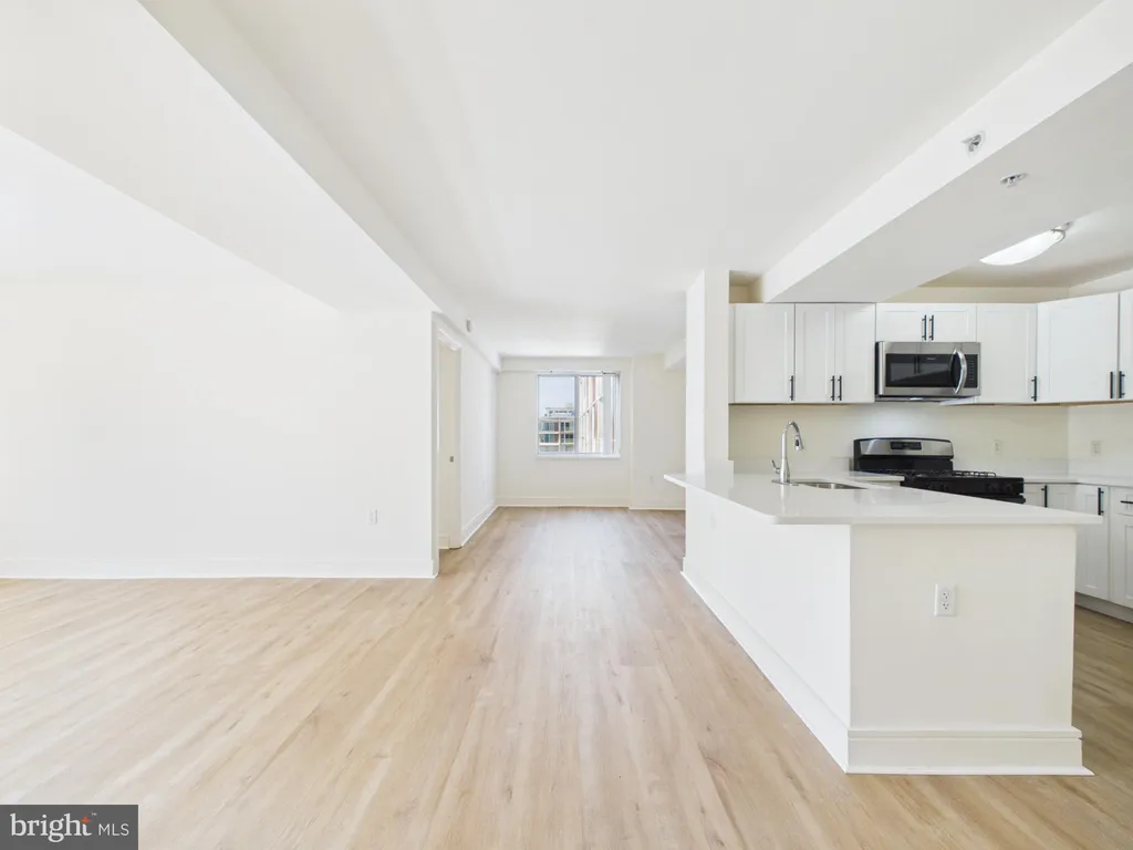 Additional image 16 of 800 4th Street SW Unit N701, Washington, DC 20024