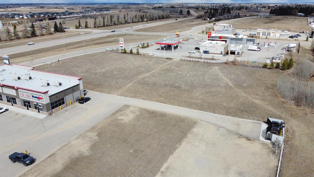 Additional image 2 of 6045 Parkwood Road, Blackfalds, AB, T0M 0J0