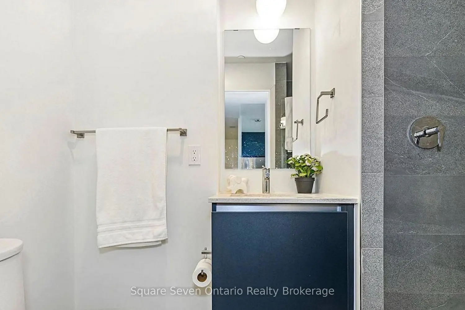 Additional image 14 of 395 Dundas Street 820