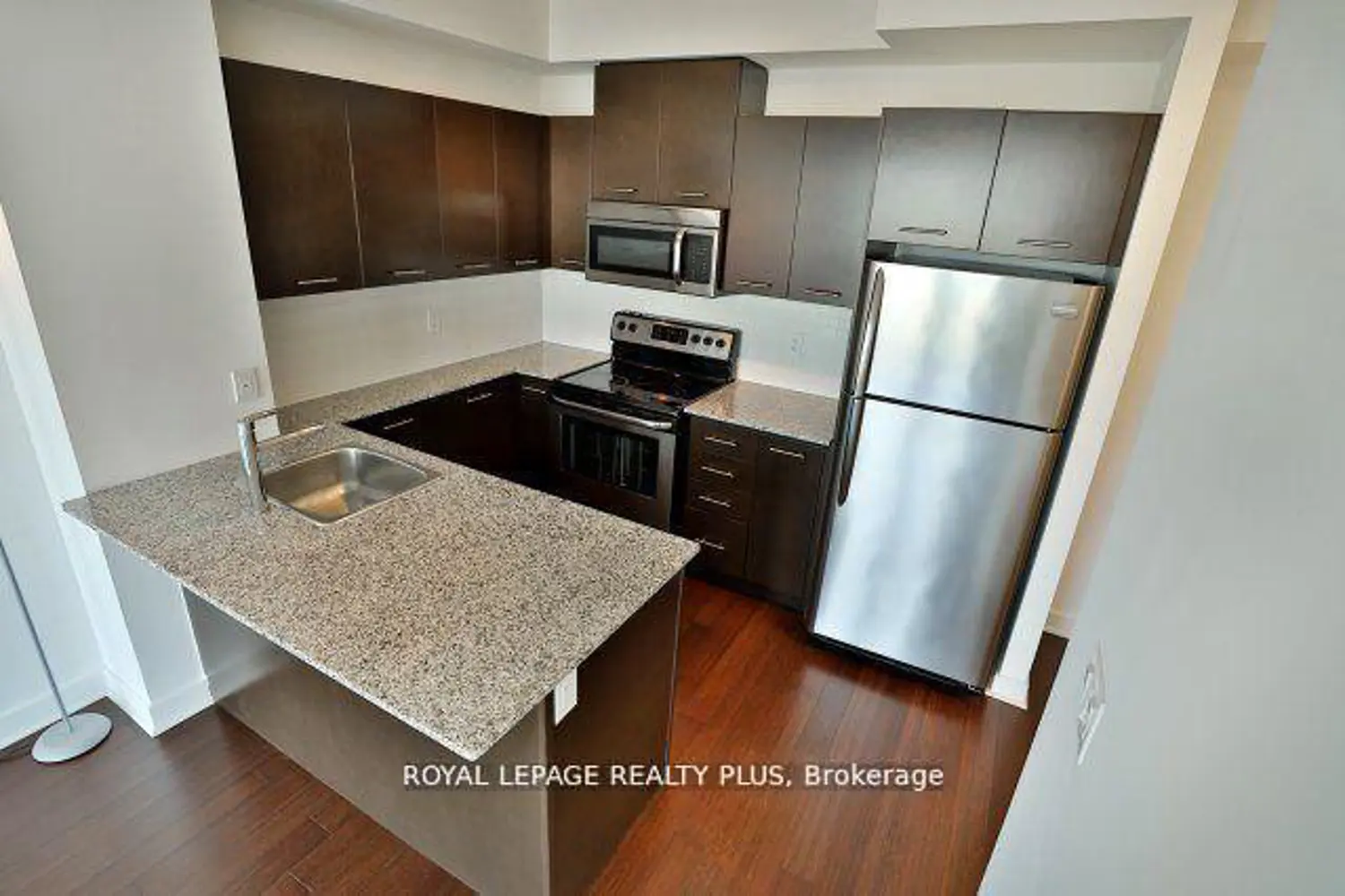Additional image 7 of 360 Square One Drive 812