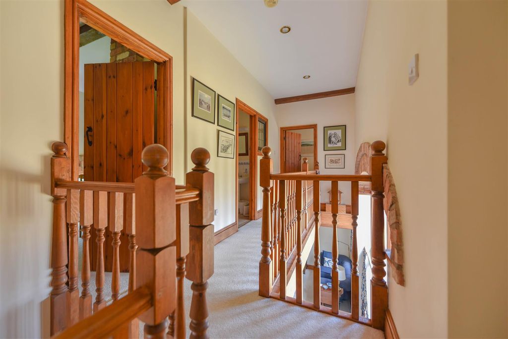 Additional image 13 of 4 bed barn conversion for saleHigh Street, Crick, Northampton NN6