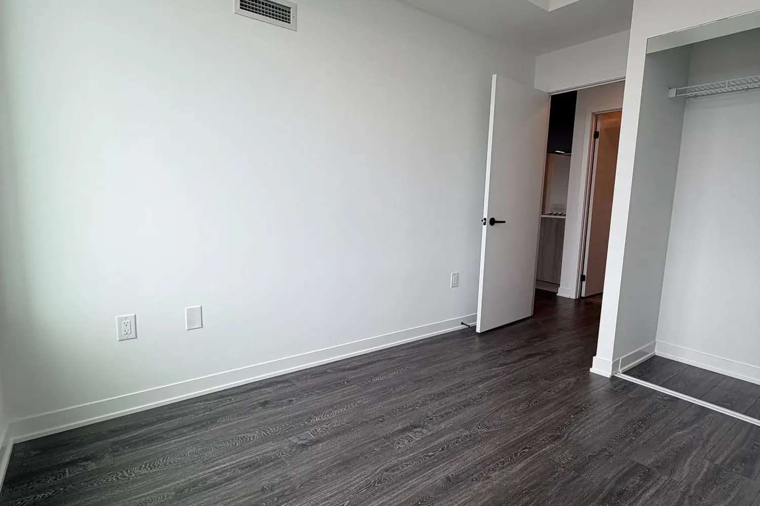 Additional image 9 of 2495 Eglinton Avenue 2412