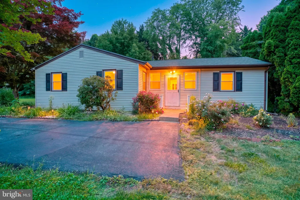2481 N Dupont Parkway, Middletown, DE 19709