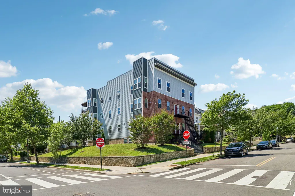 Additional image 5 of 233 S Street NE Unit 5, Washington, DC 20002