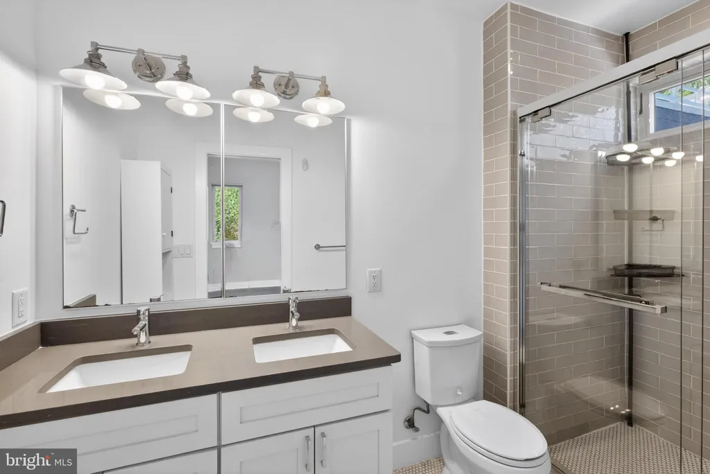 Additional image 14 of 3018 12th Street NE Unit 3, Washington, DC 20017